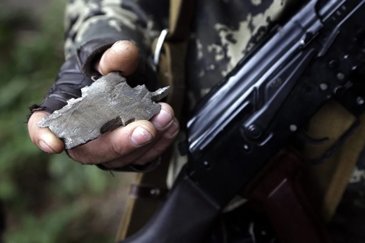 30-letni włoski fotoreporter Andrea Rocchelli zginął w sobotę w rejonie Słowiańska na wschodzie Ukrainy - tę wiadomość, podaną wcześniej przez media, potwierdziło w niedzielę Ministerstwo Spraw Zagranicznych w Rzymie. Zginął również miejscowy tłumacz Włocha.

