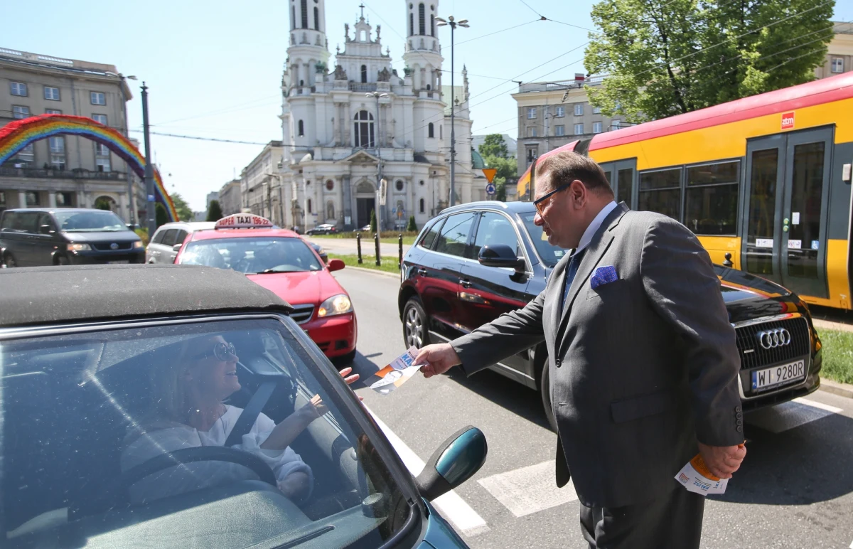Ryszard Kalisz (Europa Plus Twój Ruch) to największy przegrany w wyścigu o mandat do Parlamentu Europejskiego na Mazowszu. Szansy na wejście do europarlamentu nie otrzymał też Paweł Kowal (Polska Razem). Absolutną klęskę poniósł w wyborach w Warszawie Jacek Kurski z Solidarnej Polski. Na Śląsku wybory przegrał m.in. Kazimierz Kutz (Europa Plus Twój Ruch).