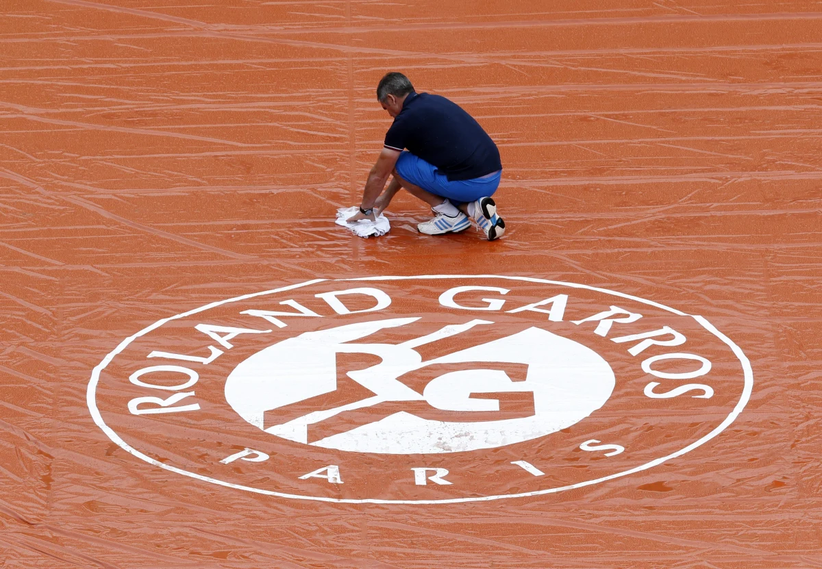 Urszula Radwańska, jako ostatnia z grona polskich singlistów, zagra w pierwszej rundzie wielkoszlemowego turnieju Roland Garros w Paryżu (pula nagród 23,968 mln euro). 23-letnią tenisistkę z Krakowa czeka dziś pojedynek ze Słowaczką Magdaleną Rybarikovą.