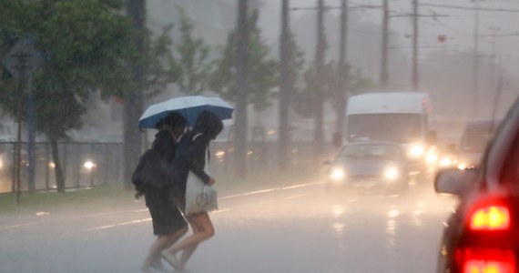 Opady na Śląsku, Dolnym Śląsku i w Małopolsce będą dzisiaj spore, ale nie katastrofalne - uspokaja Instytut Meteorologii i Gospodarki Wodnej.