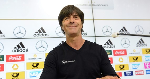 Trener piłkarskiej reprezentacji Niemiec Joachim Loew stracił prawo jazdy na sześć miesięcy. 54-letni szkoleniowiec przekroczył pułap 18 punktów karnych, jeżdżąc zbyt szybko i używając telefonu komórkowego.