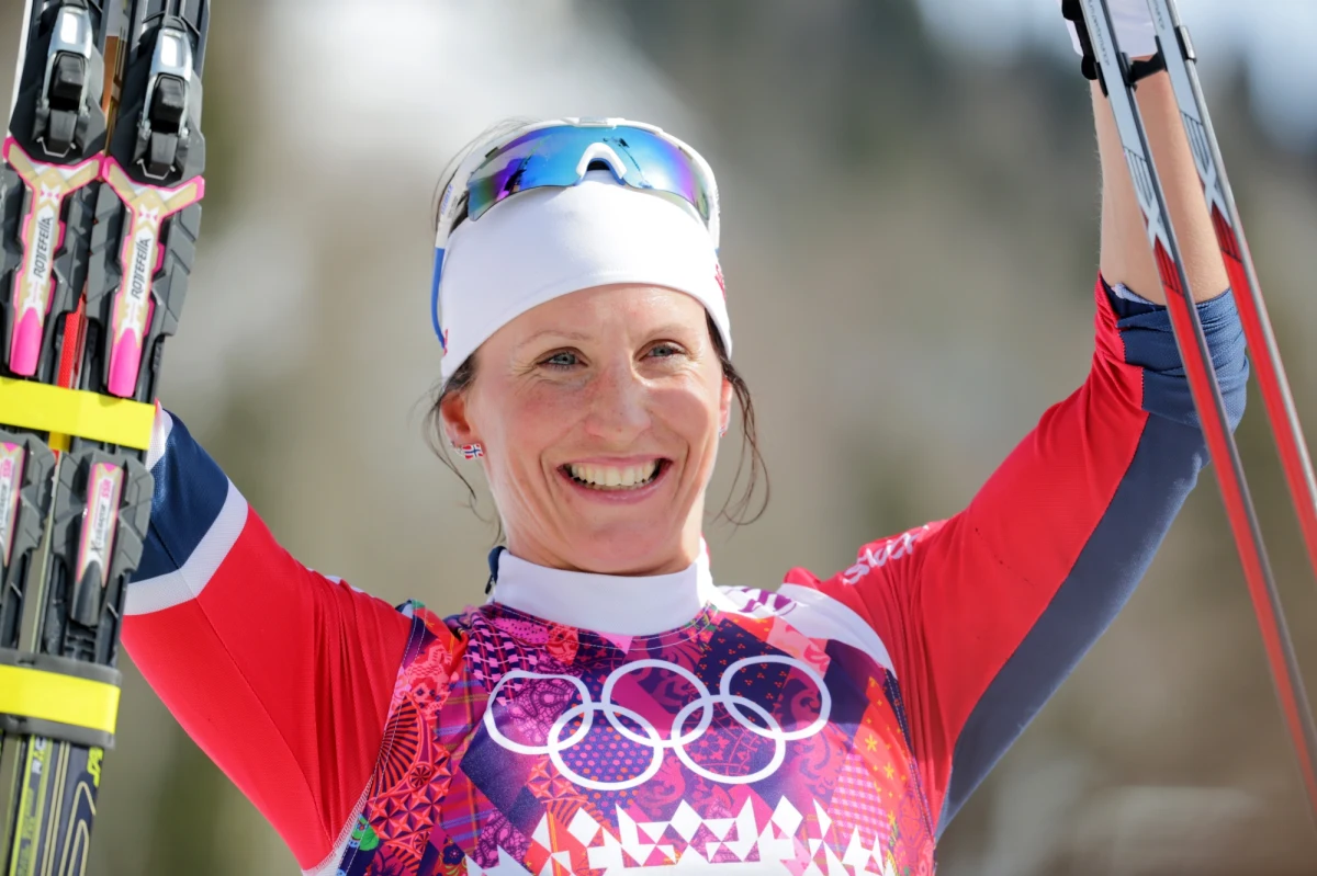 Marit Bjoergen postanowiła ograniczyć treningi. Trzykrotna złota medalistka zimowych igrzysk olimpijskich w Soczi w biegach narciarskich przyznała, że w ubiegłym sezonie "przesadziła" z ich intensywnością i z tego powodu kilkakrotnie chorowała.