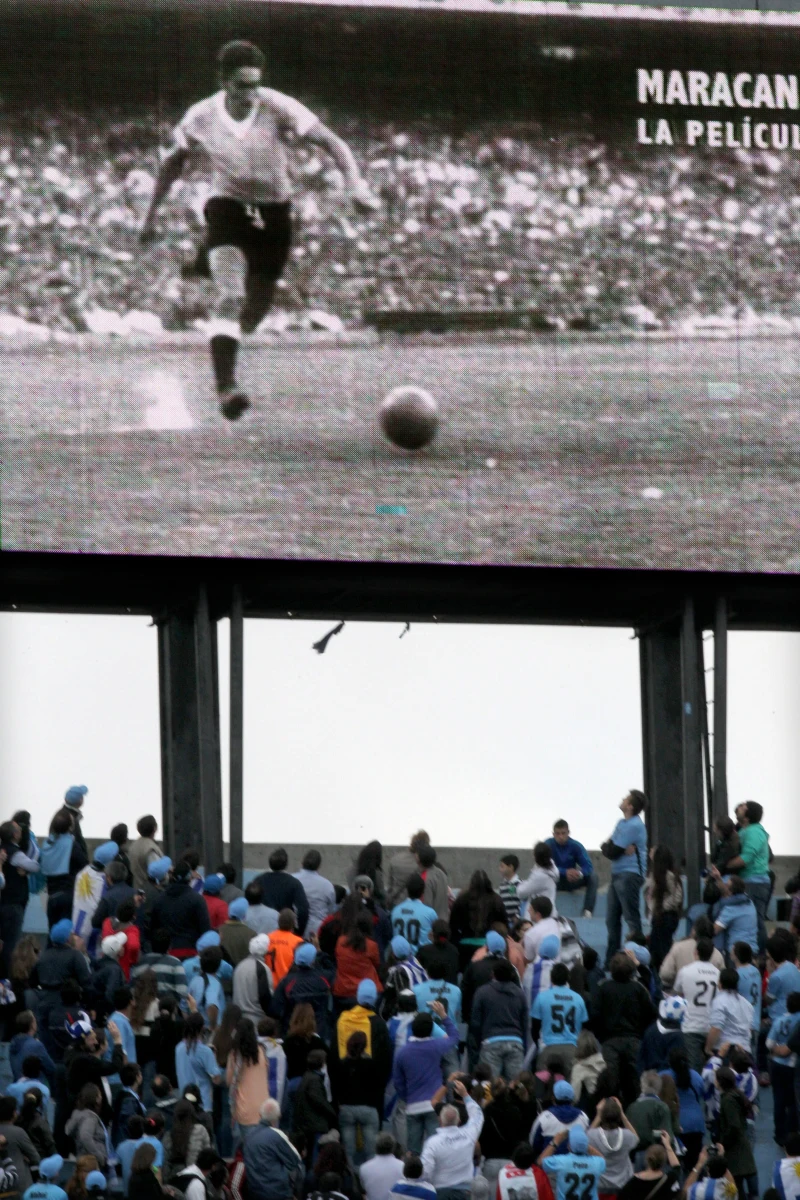 Brazylijczycy po raz drugi w historii zorganizują piłkarskie mistrzostwa świata. Pierwszy raz mundial odbył się w ojczyźnie "Canarinhos" w 1950 roku. To był wyjątkowy turniej, który w wielu kwestiach diametralnie różnił się od tego, który obejrzymy w czerwcu. 