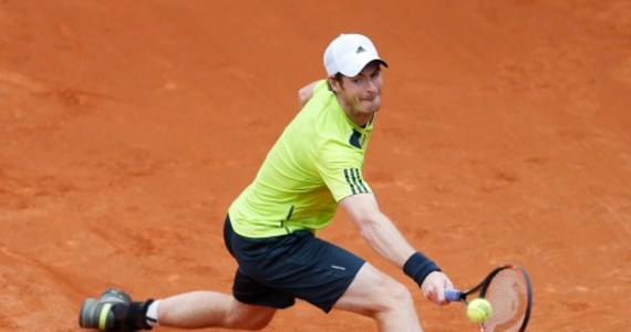 Rozstawiony z numerem siódmym Andy Murray pokonał Australijczyka Marinko Matosevica 6:3, 6:1, 6:3 w drugiej rundzie wielkoszlemowego turnieju tenisowego na kortach im. Rolanda Garrosa w Paryżu. Gem otwarcia w trzecim secie trwał aż 16 minut.