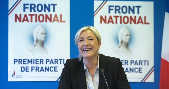 Tysiące studentów protestowały w kilku francuskich miastach przeciwko skrajnie prawicowemu Frontowi Narodowemu. Partia wygrała w niedzielę we Francji wybory do Parlamentu Europejskiego z około 25-procentowym poparciem. 