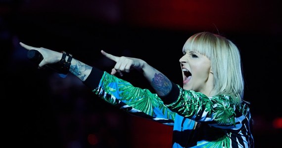 TOPtrendy Festiwal: Gwiazdy zagrały na sopockiej scenie! - Kultura Pierwszy dzień festiwalu TOPTrendy 2014 już za nami! Ten wieczór należał przede wszystkim do artystów, którzy sprzedali w zeszłym roku najwięcej płyt. Ale nie tylko oni wystąpili na sopockiej scenie!