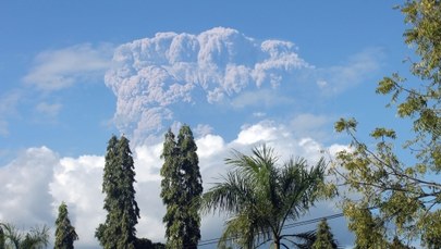 Wybuch wulkanu sparaliżował transport lotniczy 