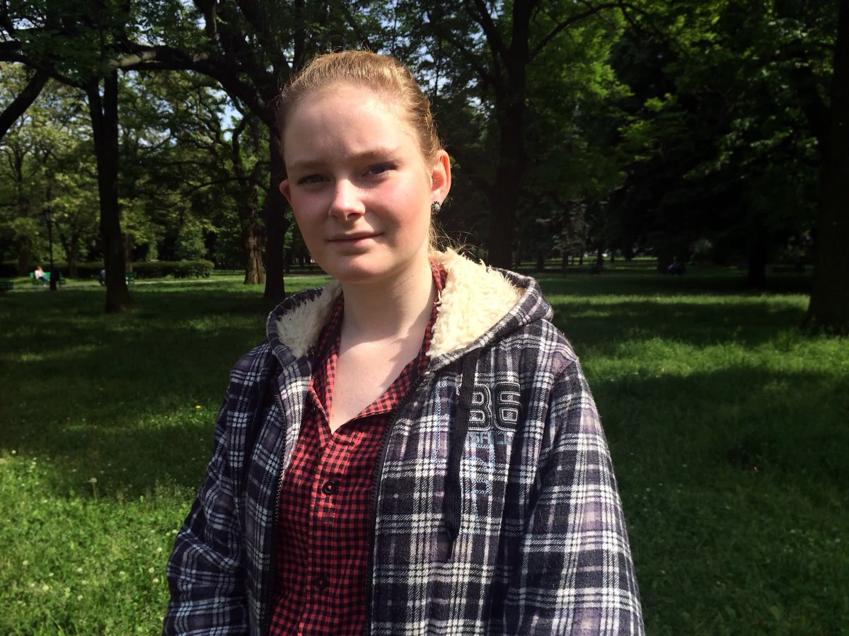 "Po czasie spędzonym u nich dostałam padaczki na tle nerwowym i do tej pory się leczę. Nie chciałabym, żeby jakieś dziecko jeszcze tam trafiło" - mówi reporterce RMF FM Agnieszce Wyderce Krzysia - była podopieczna rodziny zastępczej w Łęczycy w Łódzkiem. Podkreśla, że ucieszyła się, gdy trafiła do domu dziecka, bo już nie musiała słuchać ciągłego płaczu młodszych dzieci.