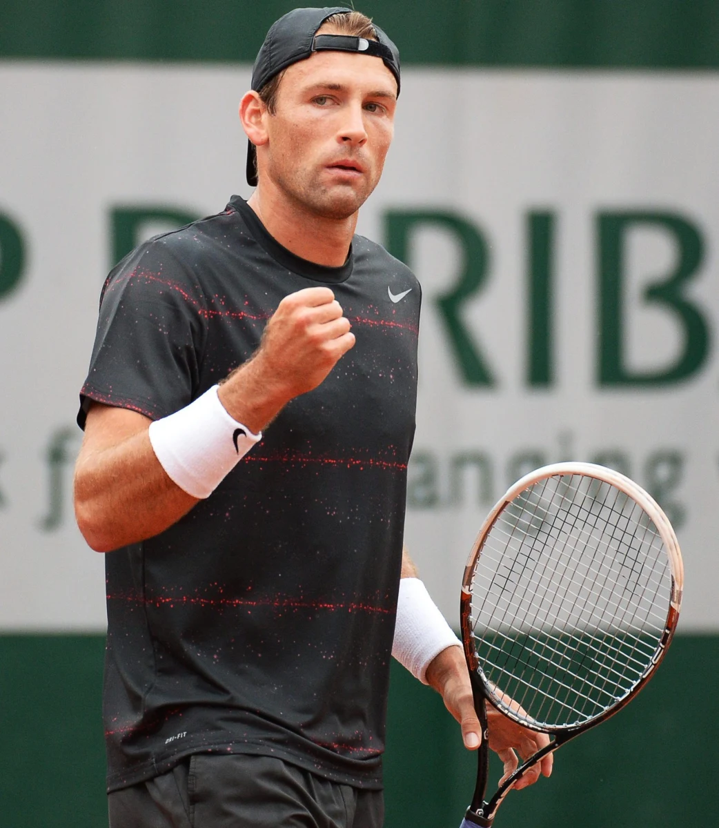 Łukasz Kubot i Robert Lindstedt awansowali do ćwierćfinału wielkoszlemowego turnieju tenisowego na kortach im. Rolanda Garrosa w Paryżu. Polsko-szwedzki debel pokonał Jonathana Erlicha z Izraela i Brazylijczyka Marcelo Melo 6:4, 7:6 (7-5).