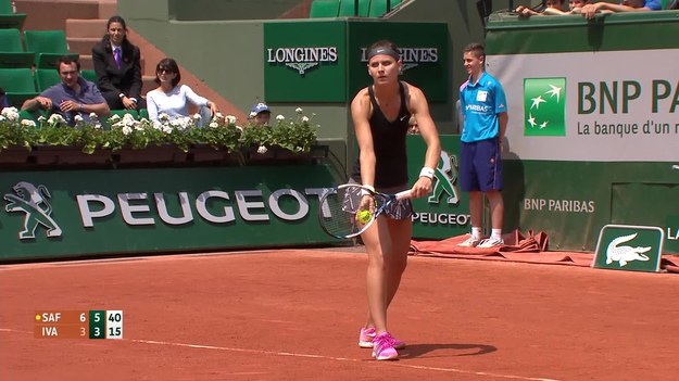 Serbka Ana Ivanović (11.) uległa Czeszce Lucie Safarzovej (23.) 3:6, 3:6 w 3. rundzie wielkoszlemowego turnieju na kortach im. Rolanda Garrosa 