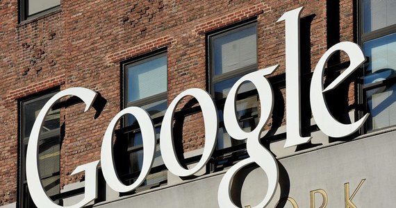 Decyzją Trybunału Sprawiedliwości Unii Europejskiej wyszukiwarka Google oferuje możliwość usunięcia się z sieci. Taką chęć zgłosiło już 12 tysięcy osób. 