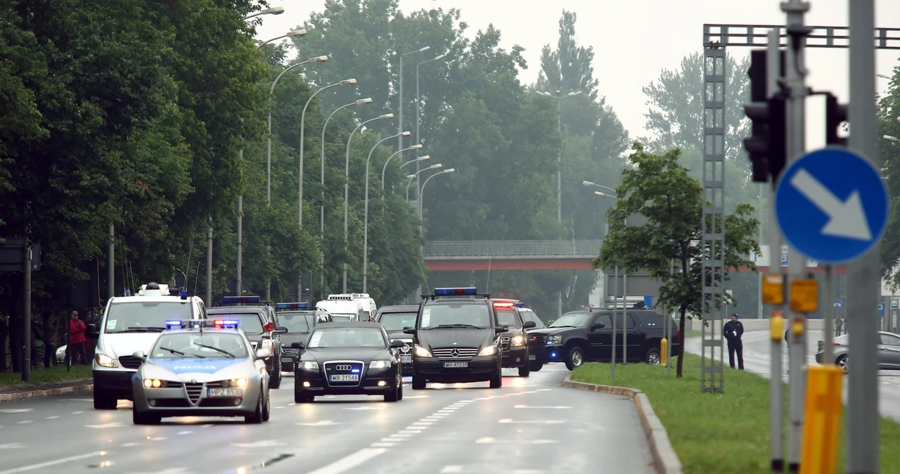 Warszawa. Przejazd samochodu z Barackiem Obamą 