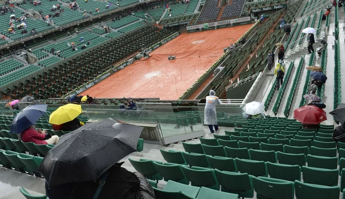 Deszcz na Roland Garros. Mecze opóźnione
