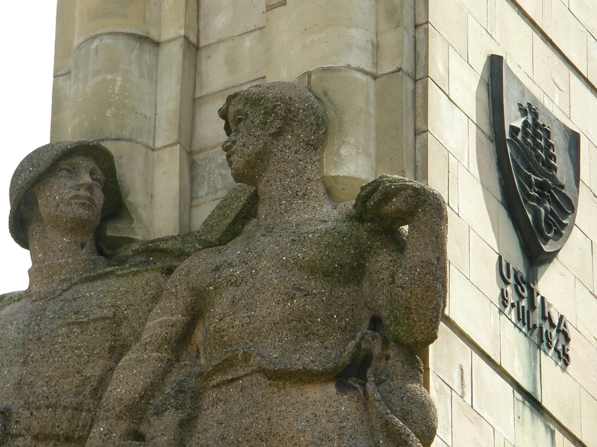 Nie dość, że szpecą miasto, to jeszcze ich obecność budzi kontrowersje. Władze Szczecina chcą się pozbyć dwóch komunistycznych pomników. Wysyłają wniosek do Rady Ochrony Pamięci Walki i Męczeństwa.