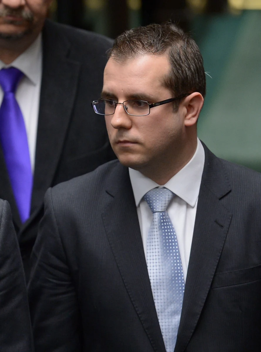 Kopał, demolował – z tego przed laty zasłynął Przemysław Czarnecki, który właśnie wszedł do Sejmu. O nowym pośle Prawa i Sprawiedliwości pisze sobotni "Fakt". 