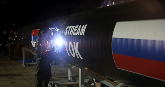 Rosja skrytykowała w poniedziałek wstrzymanie budowy gazociągu South Stream, które jej zdaniem Unia Europejska narzuciła Bułgarii w ramach zawoalowanego przechodzenia do sankcji gospodarczych wobec Moskwy z powodu Ukrainy.