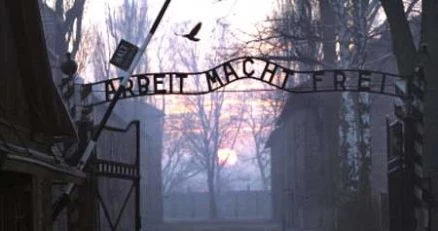 Grożono mu śmiercią, bo pojechał do Auschwitz