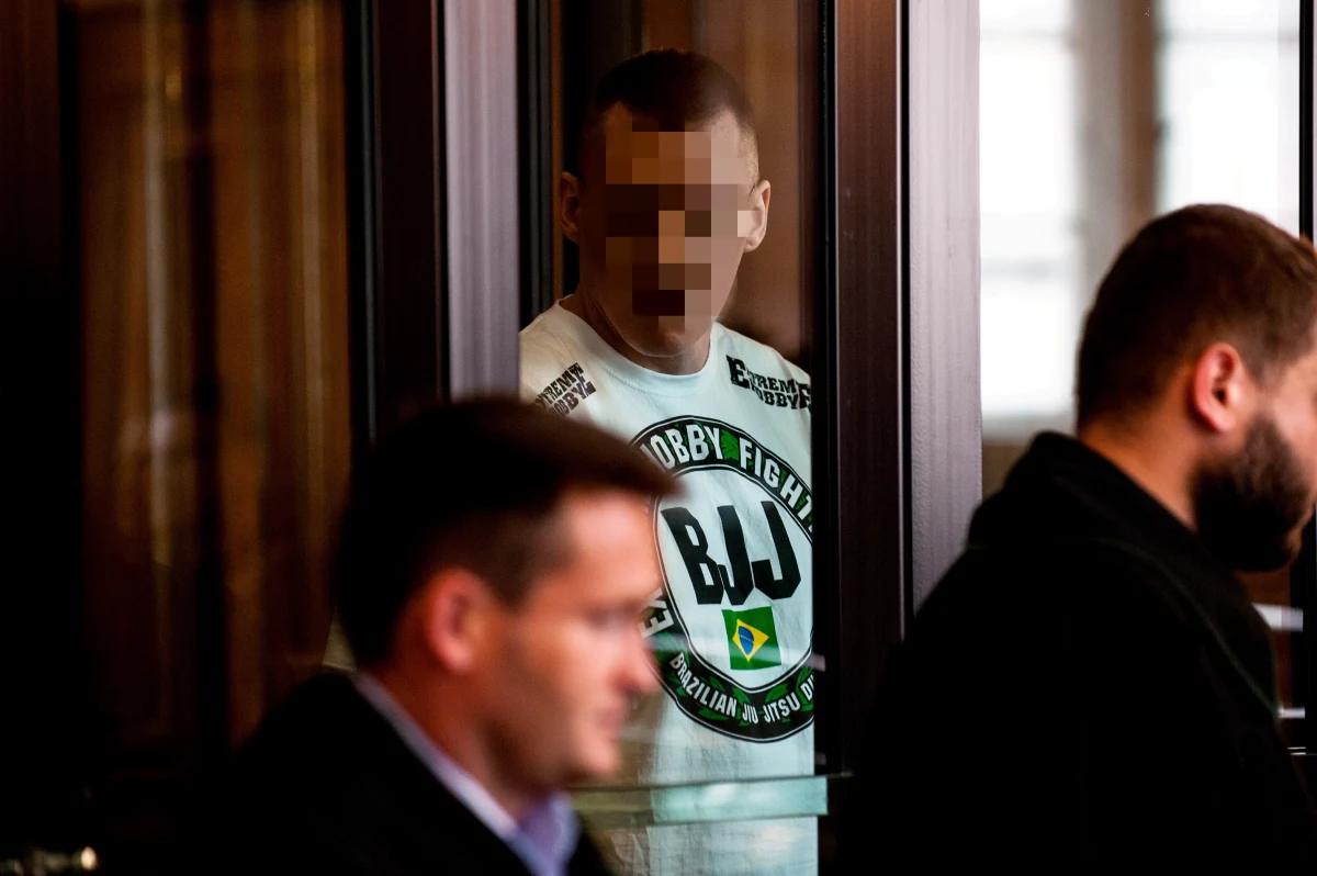 Na 25 lat więzienia Sąd Okręgowy w Gdańsku skazał 36-letniego Sylwestra S., oskarżonego o pobicie i zabójstwo trójmiejskiego gangstera Daniela Z., ps. Zachar. Do morderstwa doszło w lipcu 2009 roku w Gdańsku. Mężczyzna zadał ofierze 16 ciosów nożem. 