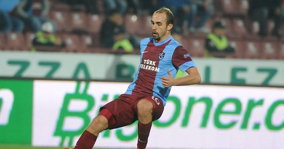 Piłkarz reprezentacji Polski Adrian Mierzejewski kończy grę w barwach tureckiego Trabzonsporu. Teraz będzie reprezentował Al-Nasr Rijad. 