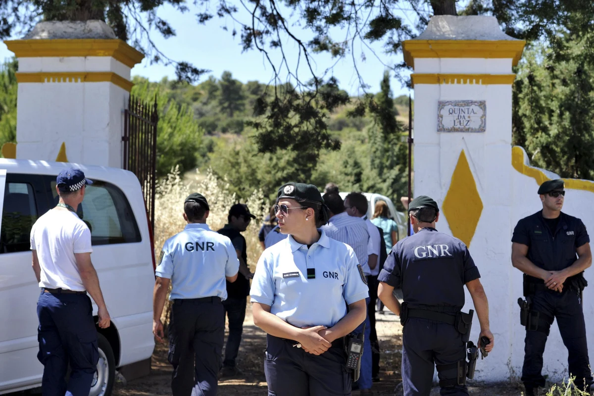 Brytyjska policja zakończyła ośmiodniowe prace w portugalskiej Praia da Luz. Nie znaleziono nowych dowodów w sprawie zaginięcia Madeleine McCann. Scotland Yard oświadczył jednak, że wszystko wskazuje na to, że dziewczynka została zabita i pochowana w okolicy. 