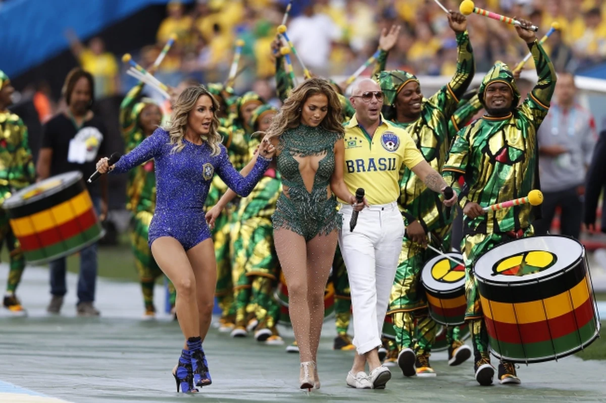 „Ceremonia otwarcia mundialu była zbyt przewidywalna i mało widowiskowa” – ocenili dziennikarze brazylijskiego serwisu uol.com.br. „Mało kto ją zapamięta” – podkreślili. 