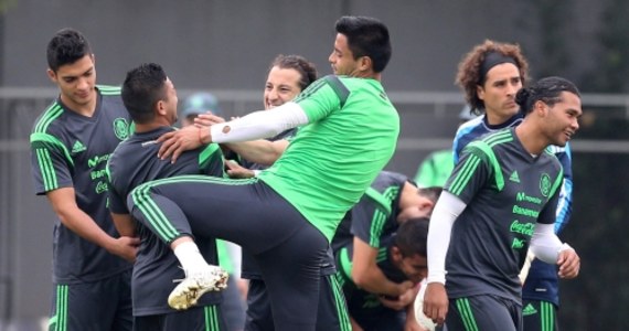 Mecz Meksyku z Kamerunem w Natal uzupełni pierwszą kolejkę meczów w grupie A piłkarskich mistrzostwa świata. Oba zespoły dosyć szczęśliwie znalazły się w Brazylii.