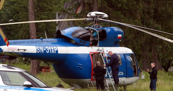 Policyjny śmigłowiec, który od wtorku zastępuje w Tatrach maszynę ratowniczą, popsuł się podczas akcji ratowniczej. Do Zakopanego jadą eksperci, którzy zbadają, co było przyczyną awarii.