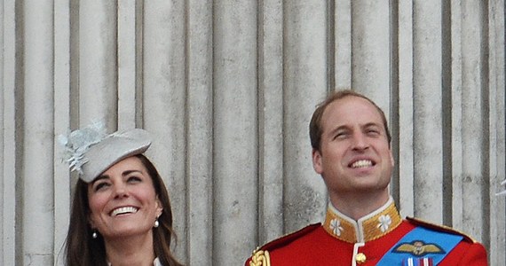 31-letni książę Cambridge William jest popularniejszy niż jego 88-letnia babka Elżbieta II - wynika z sondażu ośrodka ComRes dla gazet "Sunday Mirror" i "Independent on Sunday" z udziałem 2 tys. ankietowanych.