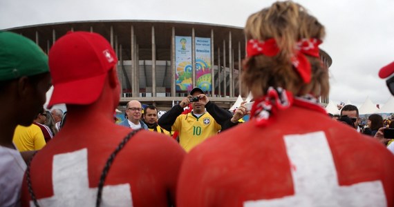 Bramka zdobyta w doliczonym czasie gry dała Szwajcarom zwycięstwo nad Ekwadorczykami. Podopieczni Ottmara Hitzfelda po emocjonującej końcówce wygrali 2:1.