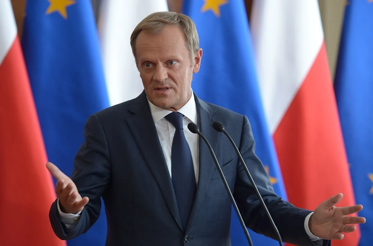 Premier Donald Tusk powiedział, że w ujawnionym przez tygodnik "Wprost" nagraniu rozmowy szefa NBP Marka Belki i szefa MSW Bartłomieja Sienkiewicza nie znajduje spraw, które kazałyby mu podejmować wobec Sienkiewicza decyzję o dymisji. Donald Tusk spotkał się dziś z dziennikarzami na konferencji prasowej.