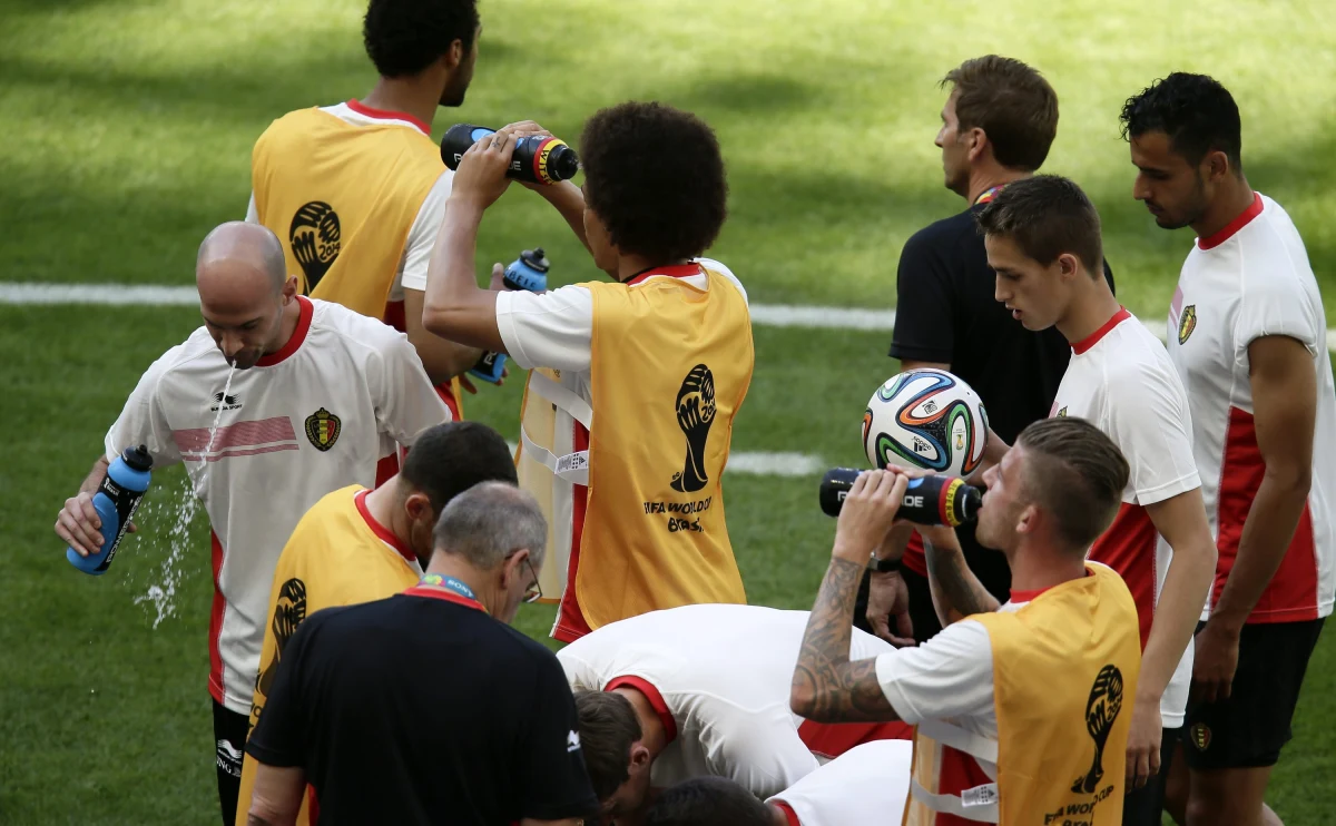 Piłkarze Belgii wystąpią w mistrzostwach świata po raz pierwszy od 2002 roku, ale są typowani do odegrania poważnej roli na mundialu w Brazylii. O godz. 18 zmierzą się w Belo Horizonte w grupie H z Algierią, która w tym roku spisuje się znakomicie. 