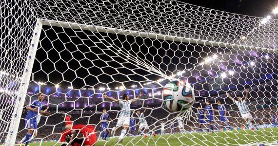 Bośniacki piłkarz Sead Kolasinac, który strzelił bramkę samobójczą w niedzielnym meczu mistrzostw świata przeciwko Argentynie, podziękował kibicom za wsparcie. Jego zespół przegrał 1:2 i zajmuje ostatnie miejsce w grupie F.