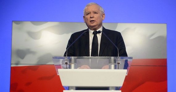 Szef PiS Jarosław Kaczyński poinformował, że wysłał list do prezydenta Bronisław Komorowskiego. Apeluje w nim, żeby w związku z nagranymi rozmowami opublikowanymi przez "Wprost", Komorowski "publicznie stwierdził, że rząd musi odejść".