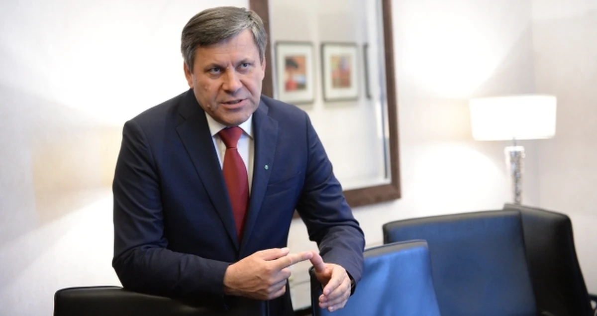 "Powtórzyłem premierowi moją wstępną ocenę. Uważam, że sytuacja jest wyjątkowo poważna" – stwierdził wicepremier Janusz Piechociński po spotkaniu z Donaldem Tuskiem na temat taśm ujawnionych przez "Wprost". Dodał, że chce, by w przyszłym tygodniu odbyło się specjalne posiedzenie sejmowej komisji ds. służb specjalnych. 