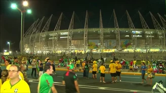 Fani reprezentacji Brazylii oraz Meksyku po starciu obu ekip. Wideo