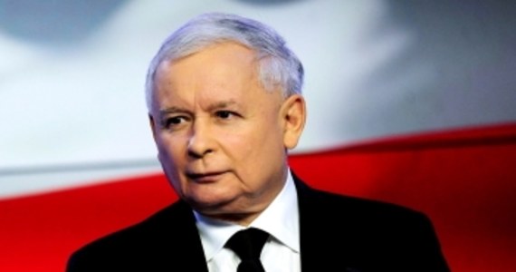 "Mamy do czynienia z bezpośrednią akcją przeciwko wolności słowa" - stwierdził prezes PiS Jarosław Kaczyński, komentując przeszukanie ABW w redakcji tygodnika "Wprost". Akcja ma związek z taśmami z nieformalnych rozmów czołowych polityków, które ujawniło pismo.
