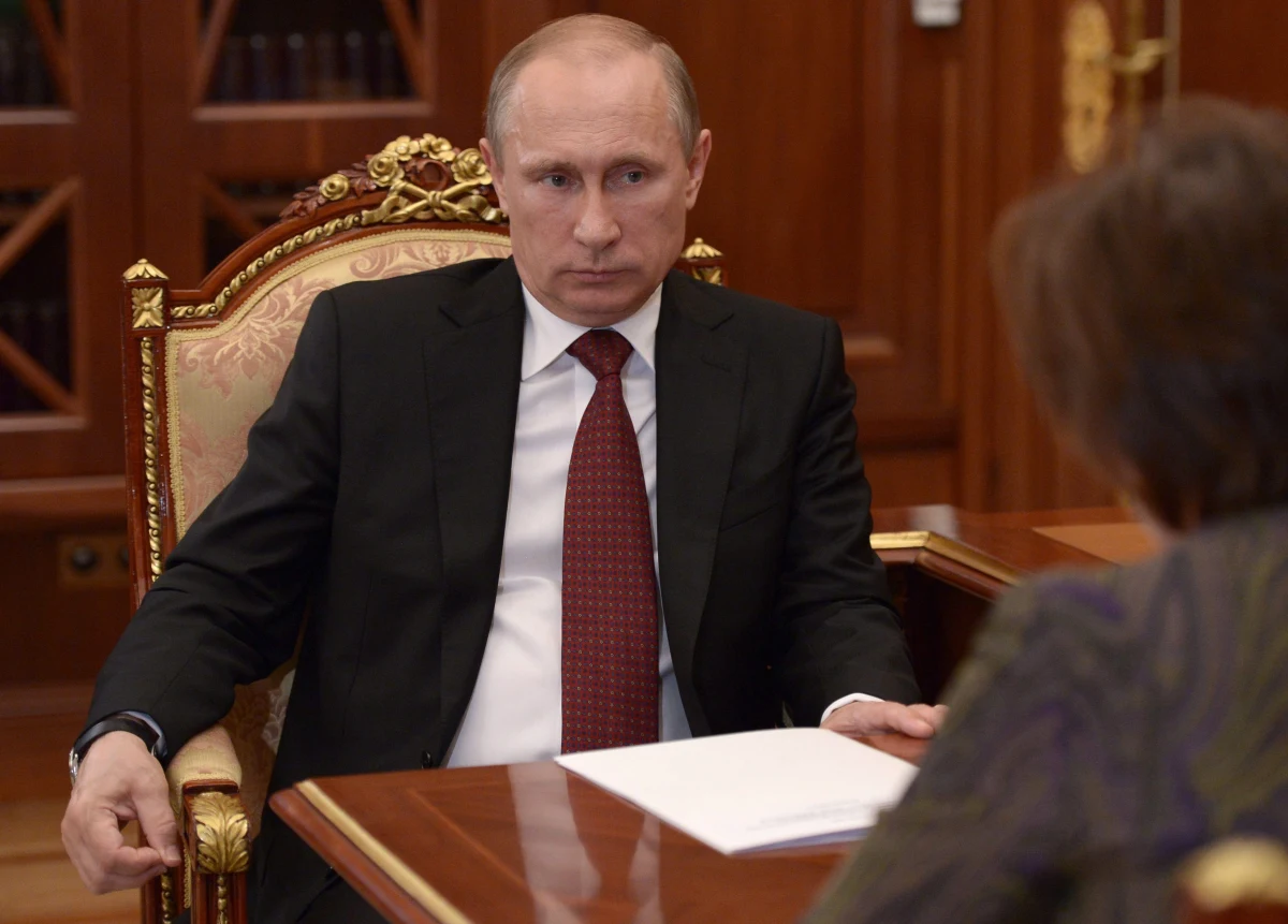 Rosyjski prezydent Władimir Putin obejrzy na słynnej Maracanie w Rio de Janeiro finał piłkarskich mistrzostw świata. Tę informację podał oficjalnie doradca prezydenta Rosji do spraw polityki zagranicznej Jurij Uszakow. 