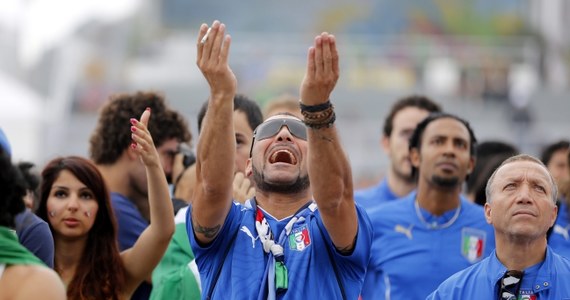 "Tego nie dało się oglądać" - tak włoskie media podsumowują przegrany mecz swojej reprezentacji z Kostaryką (0:1) w piłkarskich mistrzostwach świata. Co ciekawe, bezlitosny wobec swoich podopiecznych był nawet selekcjoner Cesare Prandelli. "To była zasłużona porażka" - przyznał.