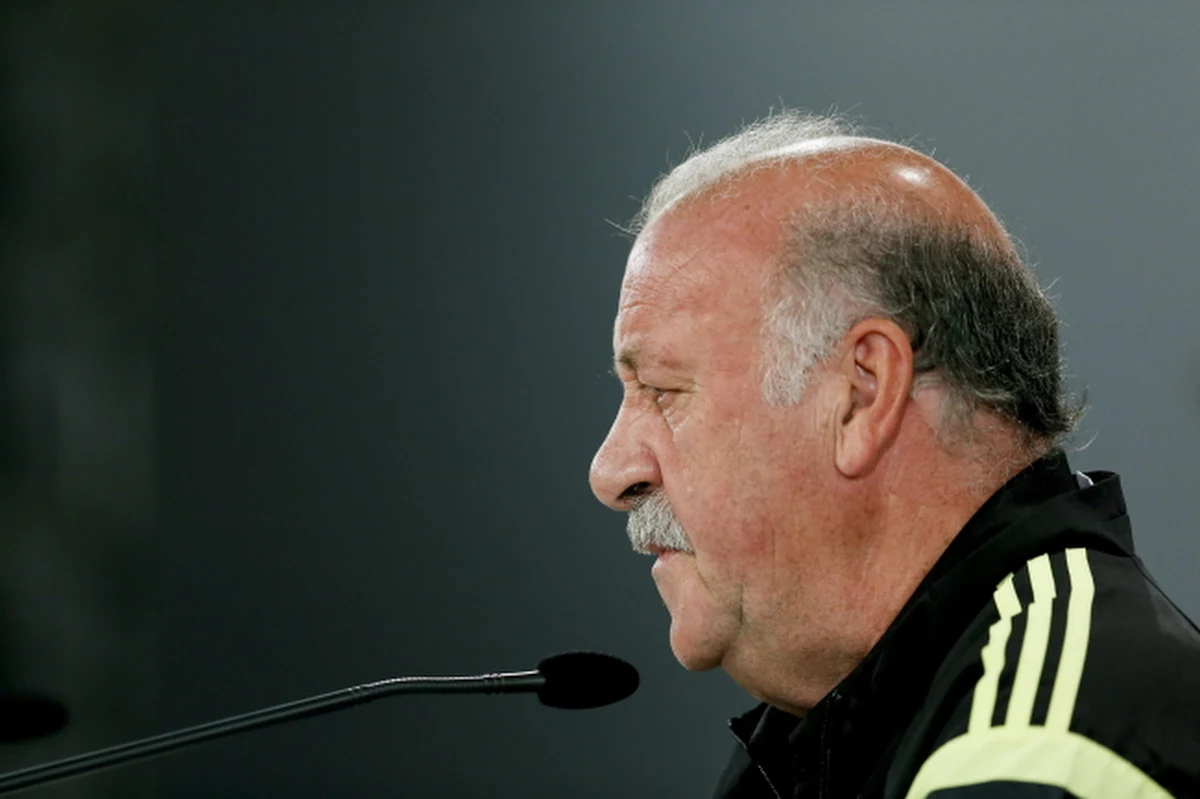 Trener piłkarskiej reprezentacji Hiszpanii Vicente del Bosque zapowiedział, że decyzję o swojej przyszłości podejmie dopiero po zakończeniu trwających w Brazylii mistrzostwach świata. Obrońcy tytułu przegrali dwa pierwsze mecze i nie awansują do 1/8 finału.