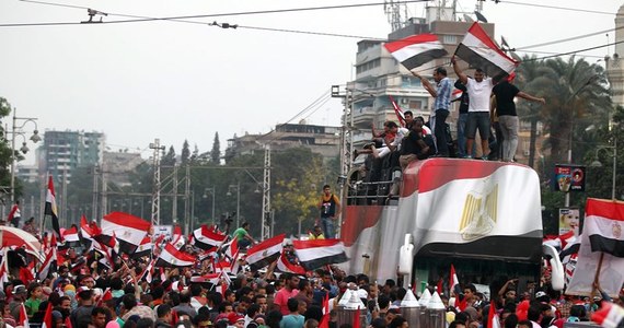 Egipski sąd zatwierdził w sobotę karę śmierci dla duchowego przywódcy Bractwa Muzułmańskiego Mohammeda Badiego oraz 196 jego zwolenników. Badie został skazany 28 kwietnia br. wraz ze swoimi zwolennikami w związku z gwałtownymi protestami z sierpnia 2013 roku.
