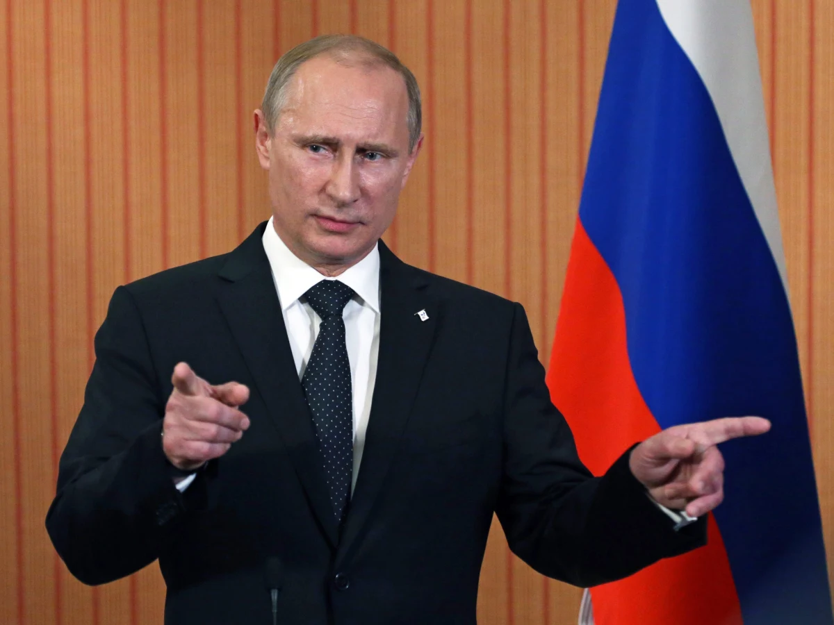 Prezydent Rosji Władimir Putin ocenił, że bez rozmów pomiędzy stronami konfliktu na Ukrainie plan pokojowy nie będzie mógł być zrealizowany. Rosyjski przywódca wezwał też do przerwania wszelkich działań bojowych. Poinformowała o tym kremlowska Administracja. 