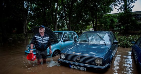 Ewakuowani są mieszkańcy wsi Nowo Botewo w okolicach północno-wschodniego miasta Dobricz, gdzie istnieje poważne zagrożenie powodziowe. Tama miejscowego zbiornika retencyjnego może pęknąć.