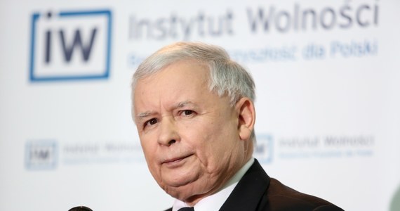 Nawet jeśli nie uda się uzgodnić wspólnego kandydata na nowego premiera, PiS i tak zgłosi wniosek o wyrażenie wotum nieufności obecnemu rządowi - oświadczył prezes Prawa i Sprawiedliwości Jarosław Kaczyński. Trwanie tego rządu określił mianem skandalu. 
