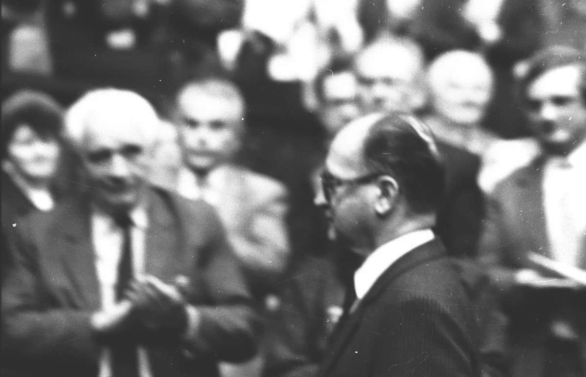 Z powodu śmierci gen. Wojciecha Jaruzelskiego, pion śledczy IPN umorzył śledztwo przeciw niemu, dotyczące wydania polecenia zestrzelenia polskiego samolotu An-2 nad Czechosłowacją w 1975 roku. Uciekał nim na Zachód Dionizy B., który zginął. 