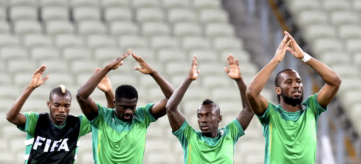 Prezydent Wybrzeża Kości Słoniowej Alassane Ouattara obiecał piłkarzom swojego kraju podwojenie premii - do 50 tys. euro - za awans do 1/8 finału mistrzostw świata w Brazylii. Afrykański zespół jest blisko wyjścia z grupy C. Zajmuje w tabeli drugie miejsce