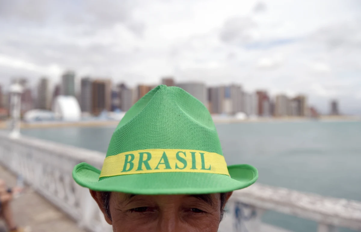 Około miliona nowych miejsc pracy powstało dzięki piłkarskim mistrzostwom świata w Brazylii - wynika z danych zaprezentowanych przez Vicente Neto, prezesa Embratura, czyli organizacji turystycznej, która zbadała wpływ mundialu na miejscową gospodarkę.