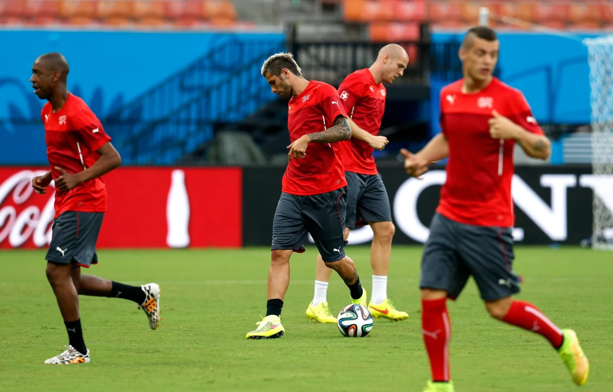 Cztery lata temu Honduras stanął na drodze Szwajcarii do 1/8 finału piłkarskich mistrzostw świata w RPA. Historia może powtórzyć się dziś w brazylijskim Manaus.