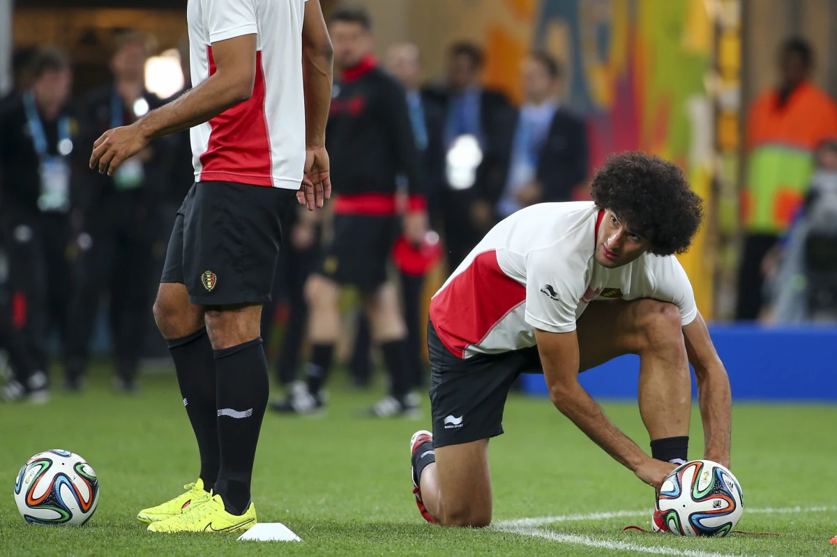 Po 16 latach przerwy Marc Wilmots i Hong Myung-bo znów zagrają przeciw sobie. Ale już nie jako piłkarze, lecz trenerzy reprezentacji Belgii i Korei Płd. "Czerwone Diabły" są pewne awansu do 1/8 finału mistrzostw świata, rywalom może nie pomóc nawet wygrana.