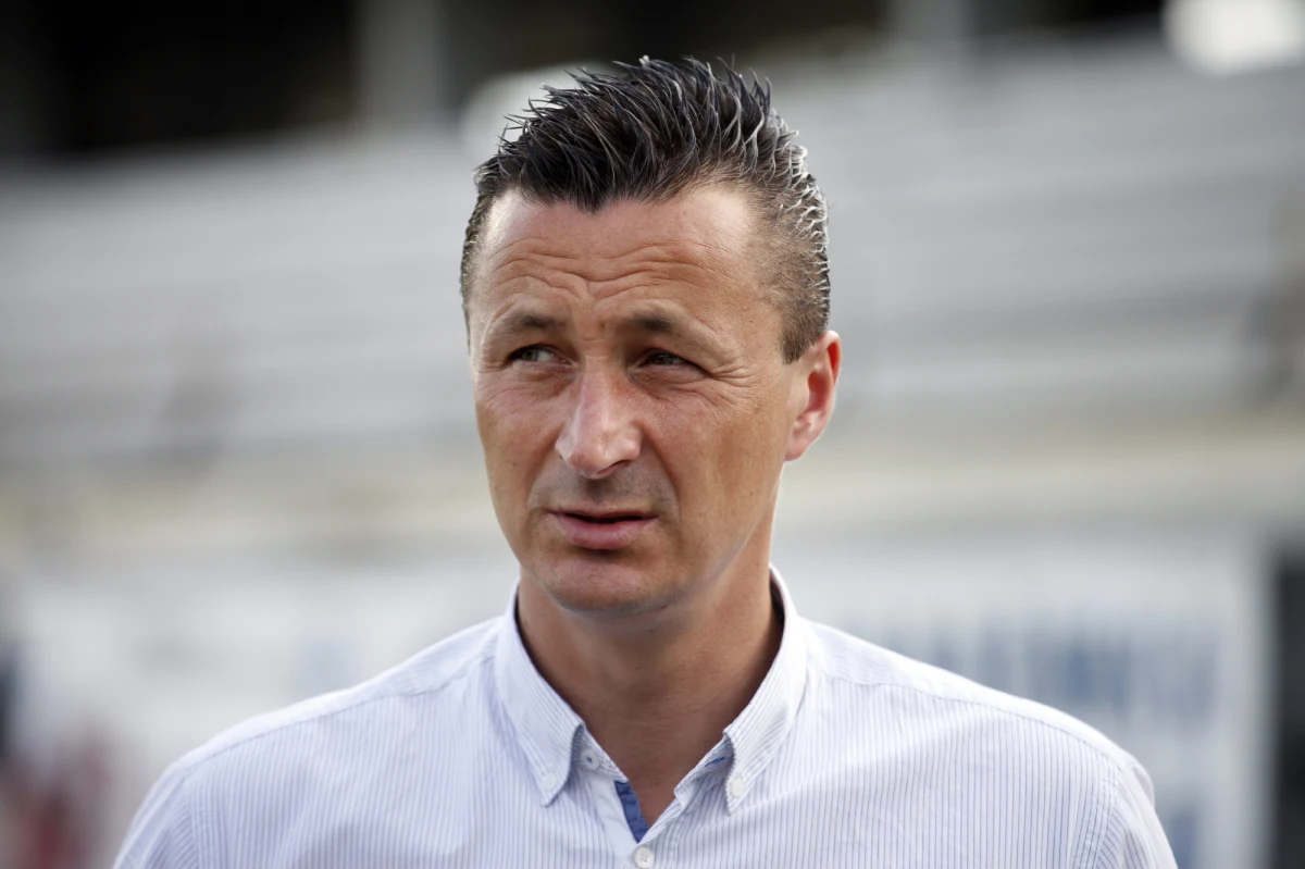 Przed nami decydujące rozstrzygnięcia w mundialowych grupach G i H. Oczy kibiców na całym świecie będą dziś zwrócone na mecz Niemcy - USA. Jeśli zakończy się remisem, obie ekipy awansują do 1/8 finału kosztem Ghany i Portugalii. "Ale Niemcy na pewno nie będą ryzykować jakichkolwiek układów. To drużyna, która ma potencjał, by zostać mistrzem świata" - mówi w rozmowie z Kacprem Merkiem z redakcji sportowej RMF FM Tomasz Hajto, który w rozegrał w Bundeslidze ponad 200 spotkań. 