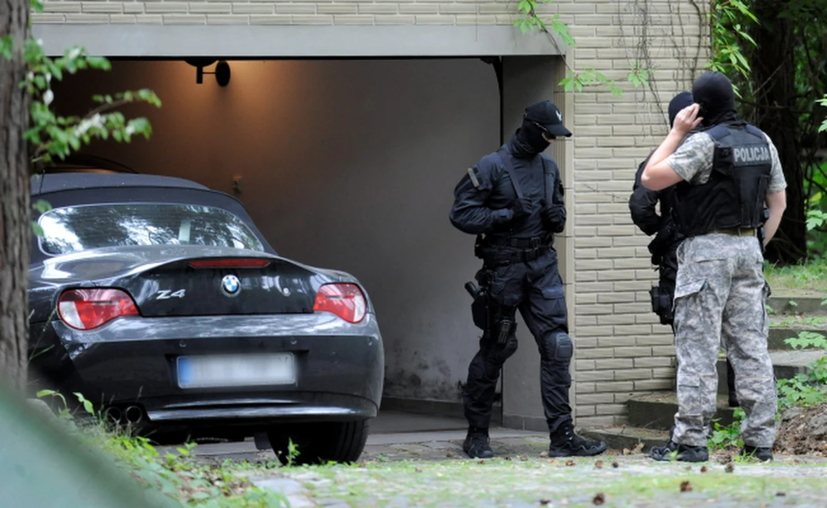 Marek Falenta - jeden z bohaterów afery podsłuchowej - będzie gościem Kontrwywiadu RMF FM. 38-letni milioner usłyszał zarzuty nielegalnego nagrywania i udostępniania materiałów. Do winy się nie przyznaje. W piątek, dwie minuty po ósmej, porozmawia z nim Konrad Piasecki. Zapraszamy na ekskluzywną rozmowę!  